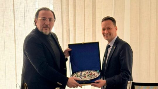 Slovenská Pošta (Slovak Post) Ceo’su Vladislav Kupka Ile Bir Araya Geldik! 3215235321651 e1769758343865